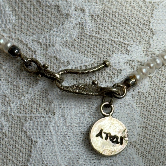 Pearl Necklace With Winged Lion Pendant. Made in Italy. From the Vatican Shop. - Picture 3 of 8